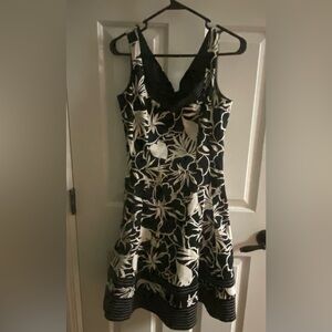 Nine West Black and Cream Leaf Print Mini Dress